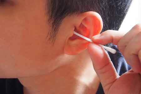 Symptoms of Earwax Build up
